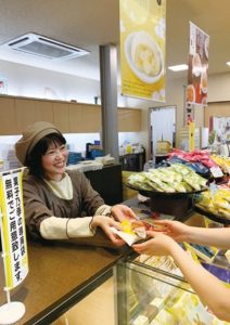 あさひ製菓⑧ 店舗スタッフ２